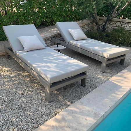 Le Cabanon De Livia Avec Piscine Privee Vila Cucuron Exterior foto