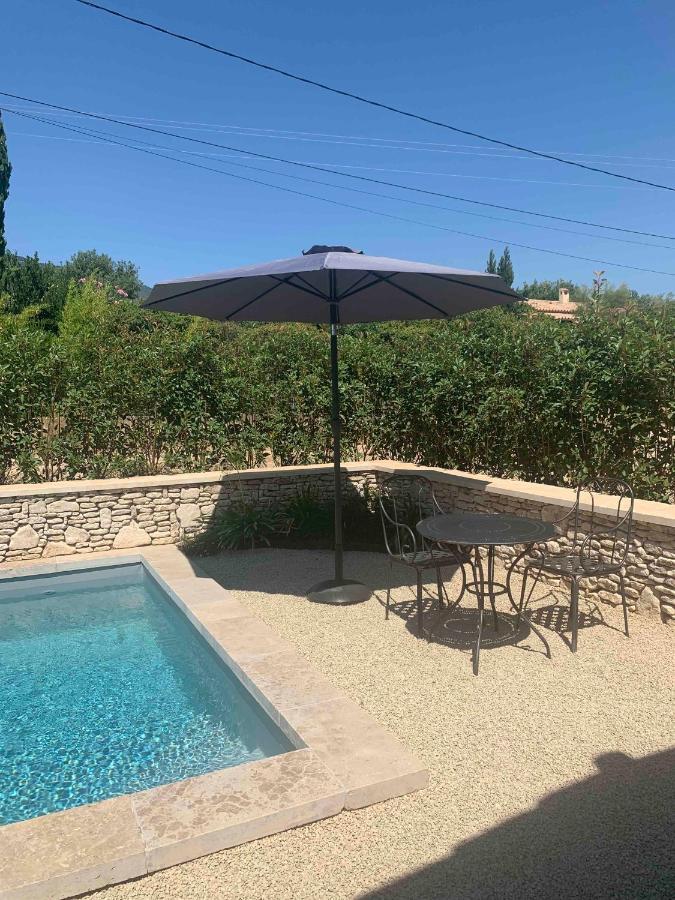 Le Cabanon De Livia Avec Piscine Privee Vila Cucuron Exterior foto