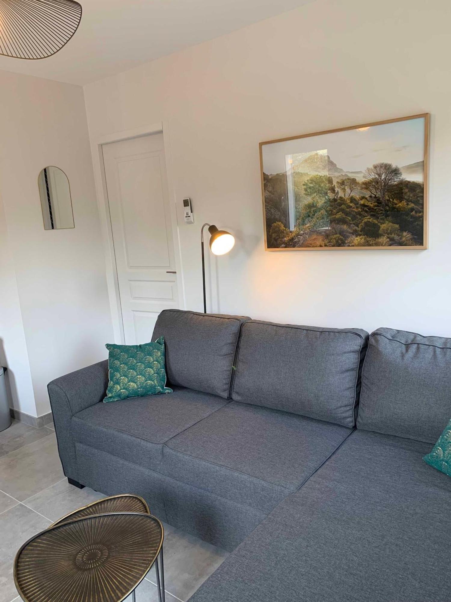 Le Cabanon De Livia Avec Piscine Privee Vila Cucuron Exterior foto