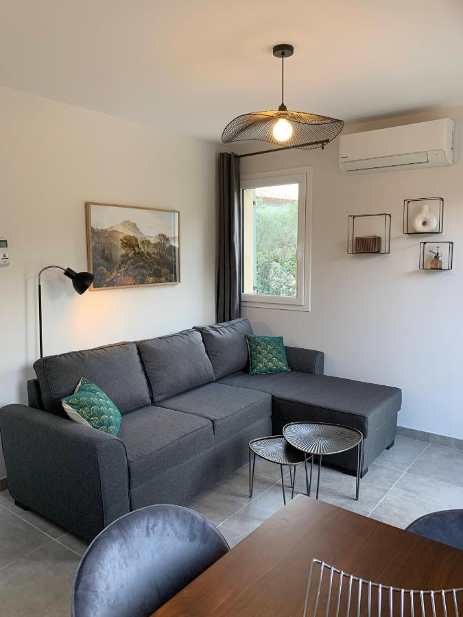 Le Cabanon De Livia Avec Piscine Privee Vila Cucuron Exterior foto