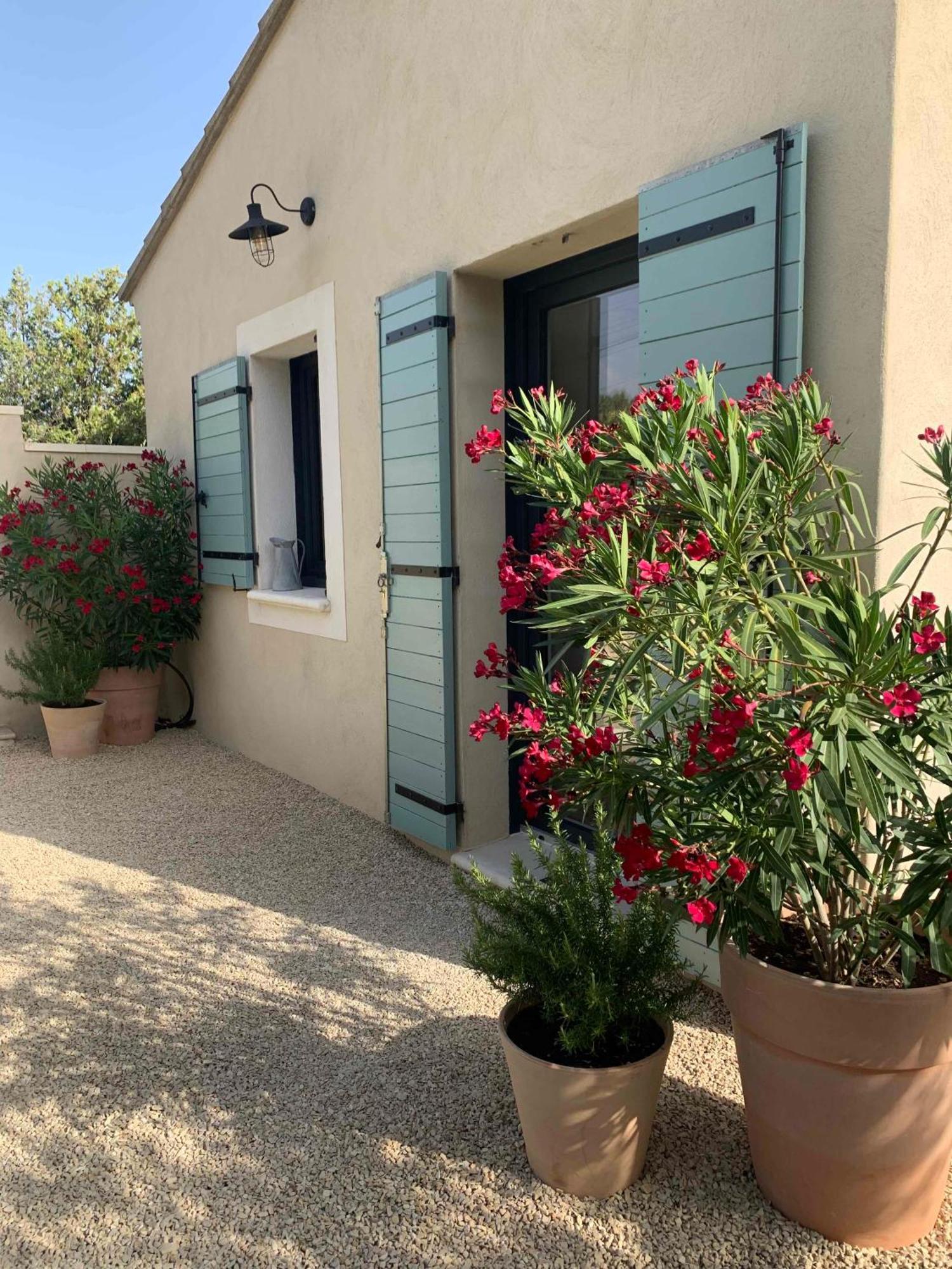 Le Cabanon De Livia Avec Piscine Privee Vila Cucuron Exterior foto